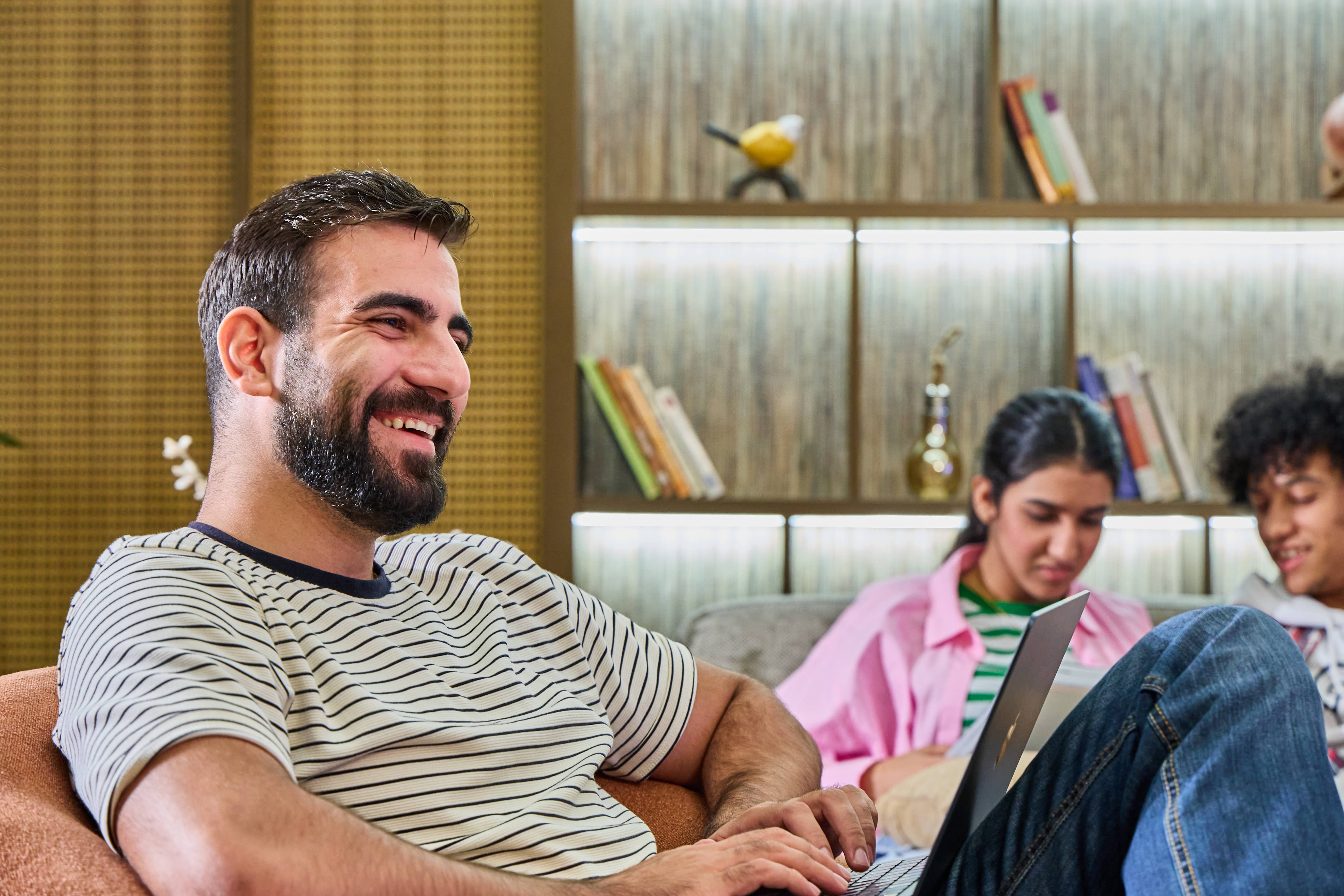 ZENTRAL_Flexi Desk.jpg